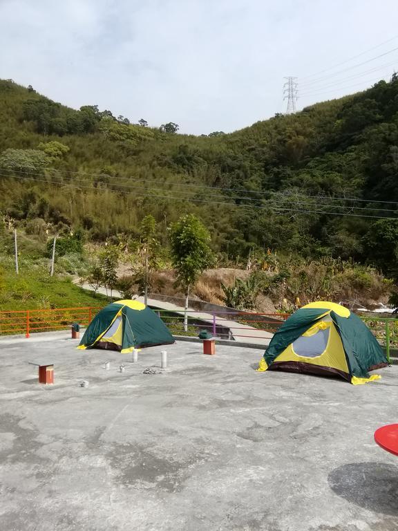 台東民宿 關山桃花心木民宿農場 Guanshan Esterno foto